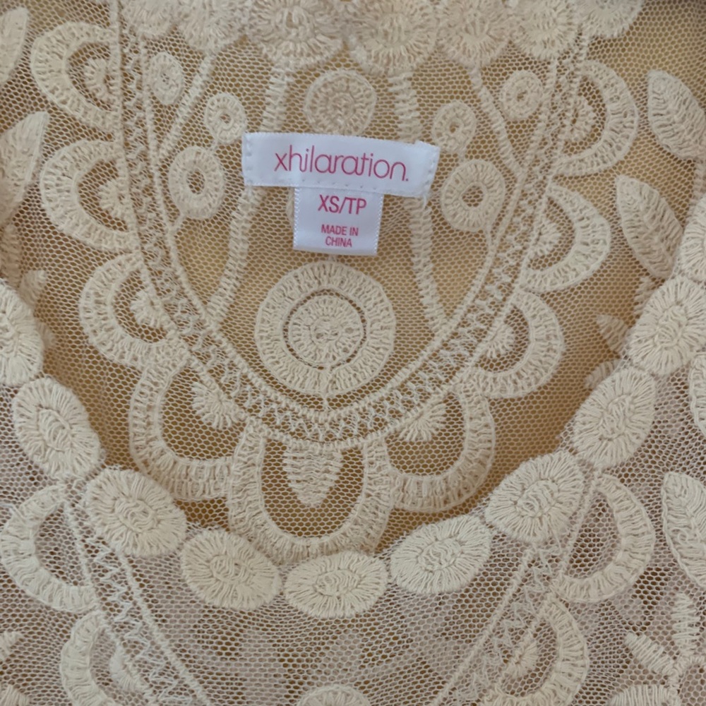 Woven Tanktop ✨ - Picture 2 of 2